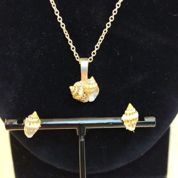 Seashell Necklace and Earrings Set Clearwater Beach Florida Handmade - Picture 2 of 12